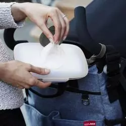 POJEMNIK NA MOKRE HUSTECZKI SKIP HOP SWIPES GREY - Skip Hop