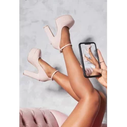 BEŻOWE CZÓŁENKA NA PLATFORMIE I SŁUPKU ROZMIAR 36