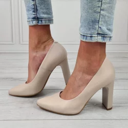 CZÓŁENKA BEŻOWE NA SŁUPKU ROZMIAR 38