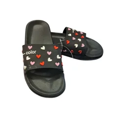 CZARNE PŁASKIE KLAPKI Z PIANKI W SERDUSZKA ROZMIAR 39