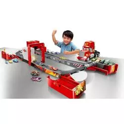 CARS MEGA MANIEK - TRANSFORMACJA CIĘŻARÓWKA ZESTAW 2 W 1 4+